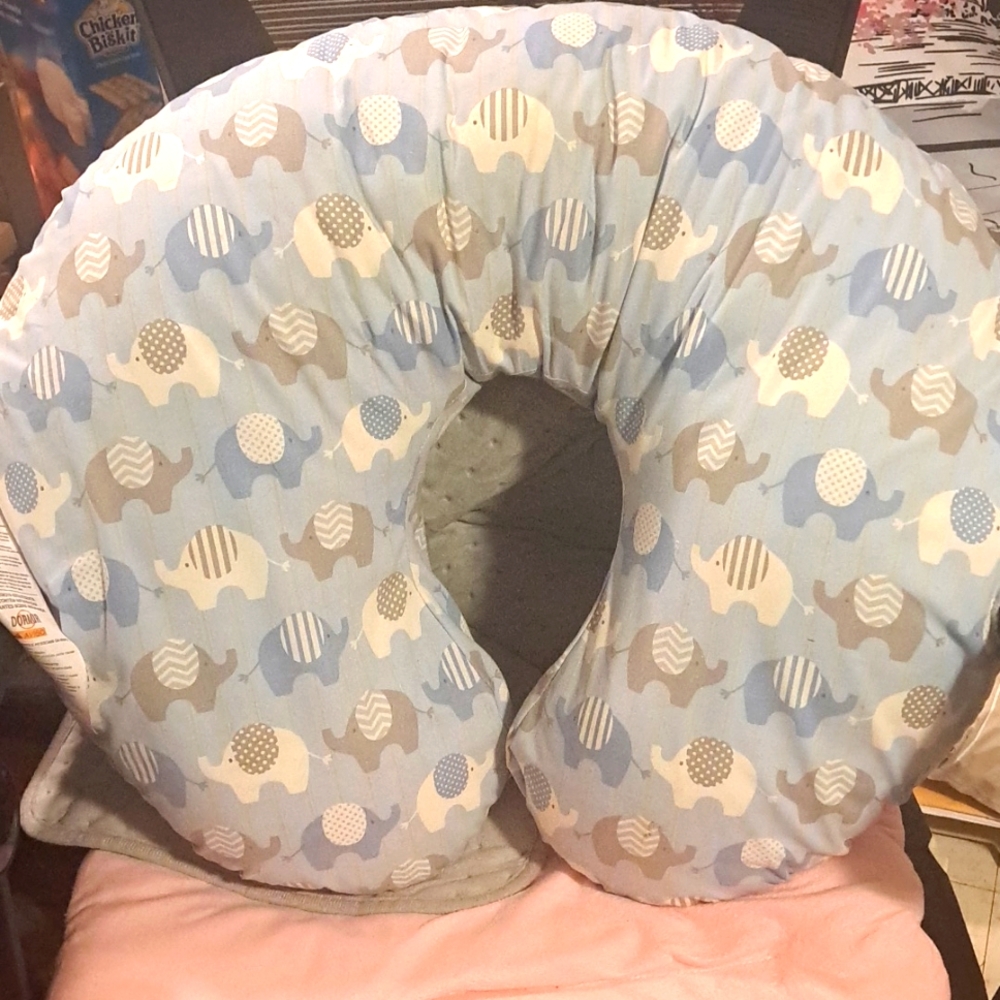 Boppy pillow
